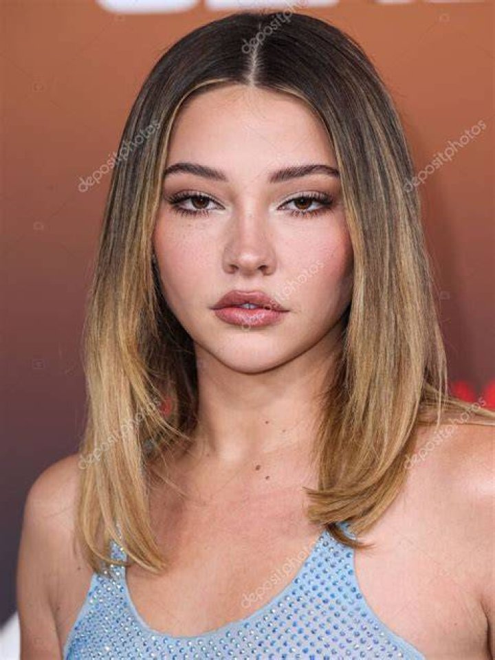 Actress Madelyn Cline gives out some dating tips for fans! Actress Madelyn Cline