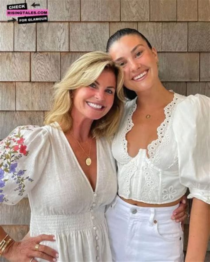 Age, Height, Net Worth, Boyfriend, Ethnicity
