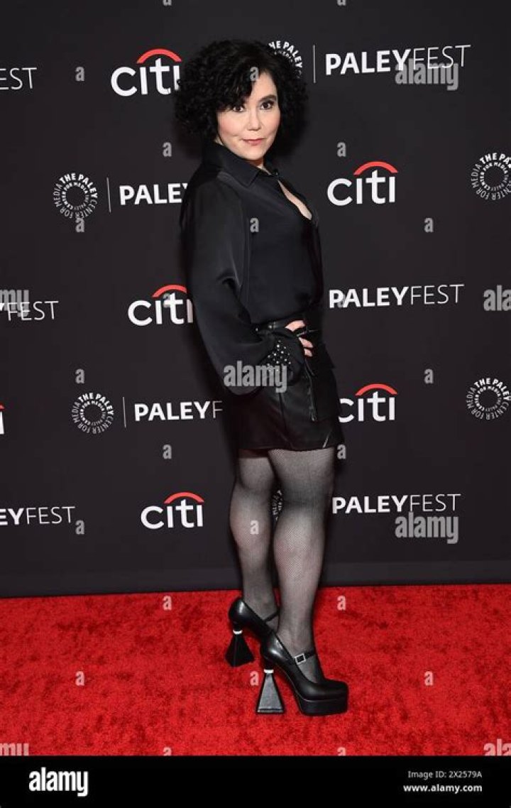 Alex Borstein photo 2