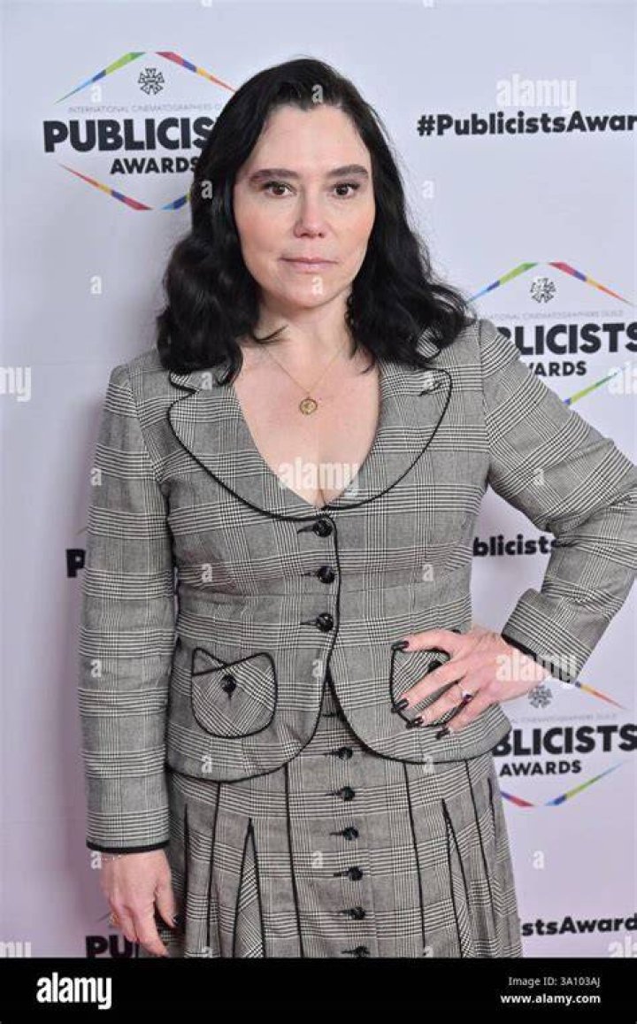 Alex Borstein photo 3