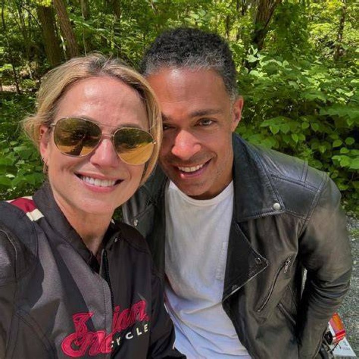 Amy Robach was married to Andrew Shue.