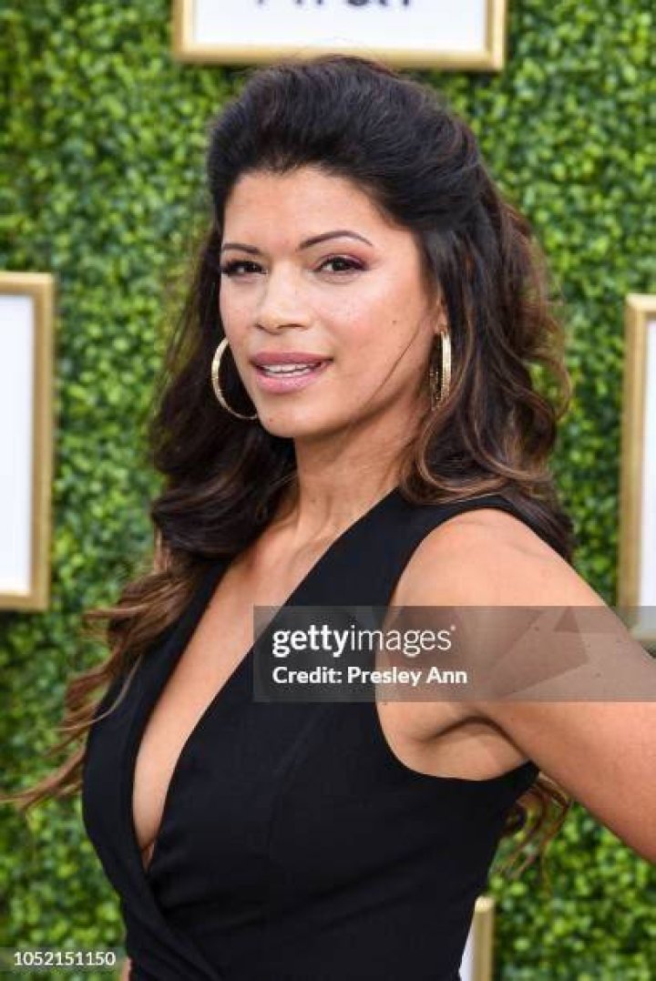 Andrea Navedo photo 3
