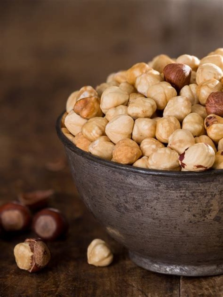 Are raw hazelnuts good for you?
