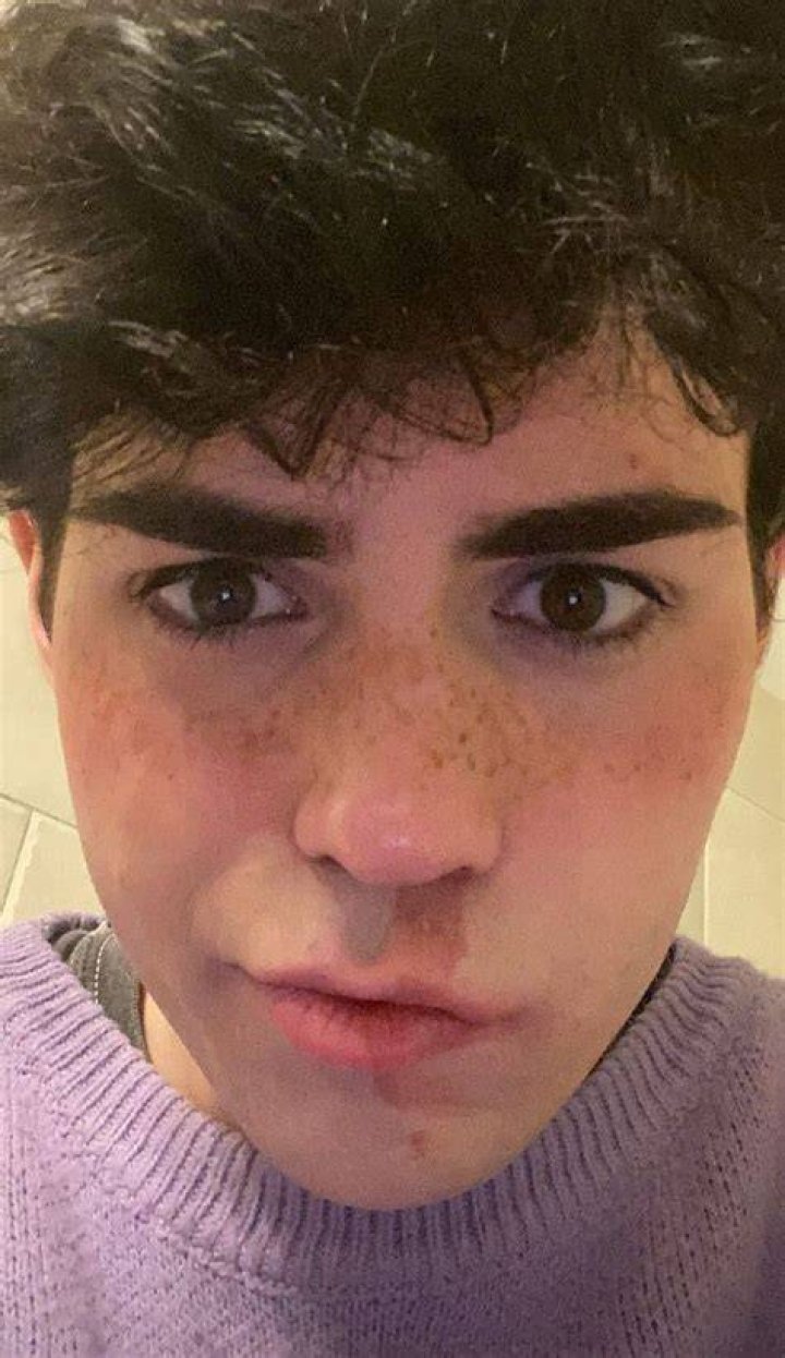 Benji Krol (right) almost face to face close to ex-boyfriend Jorge Gardi (left), aka JeyJey.