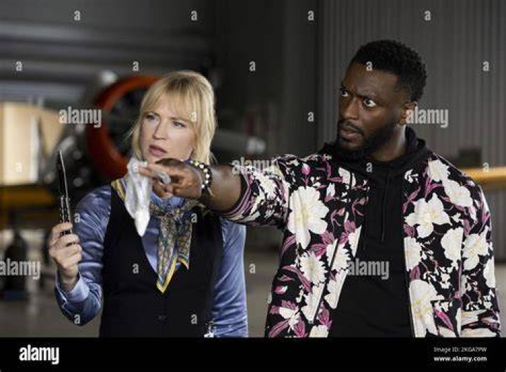 Beth Riesgraf photo 2