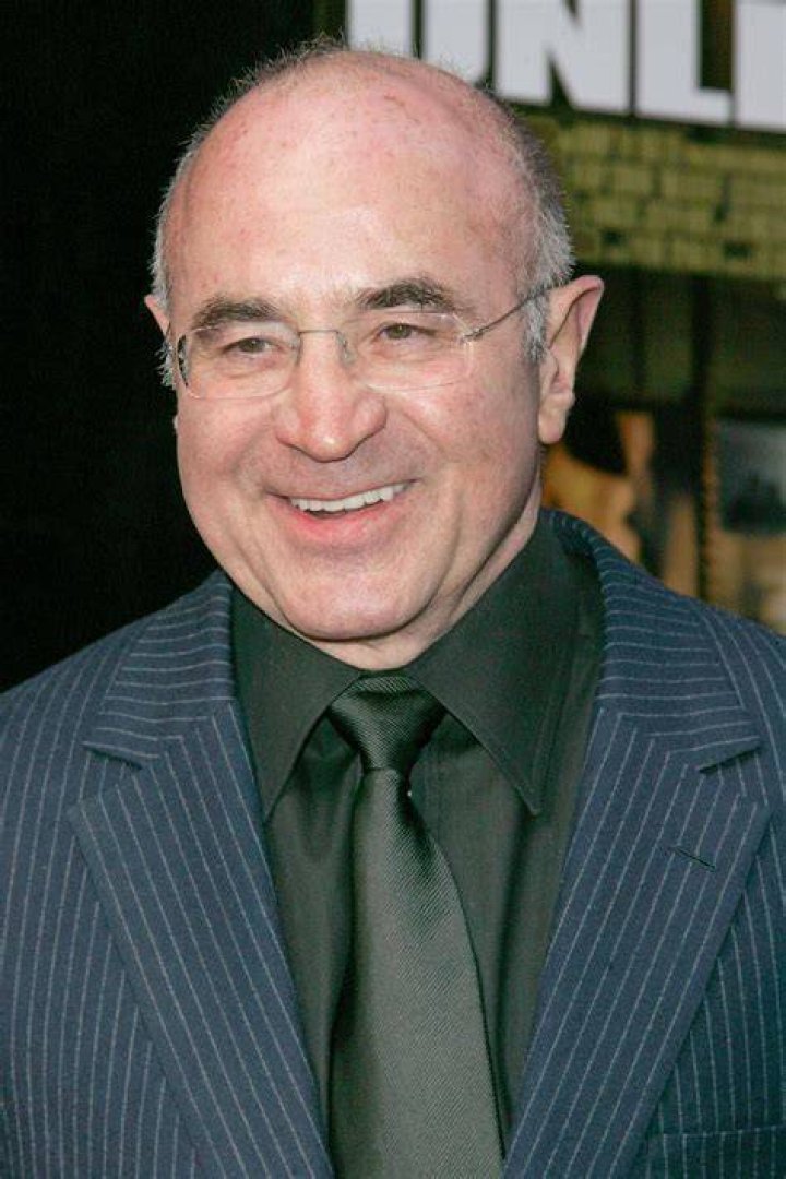 Bob Hoskins Bio (Wiki) 