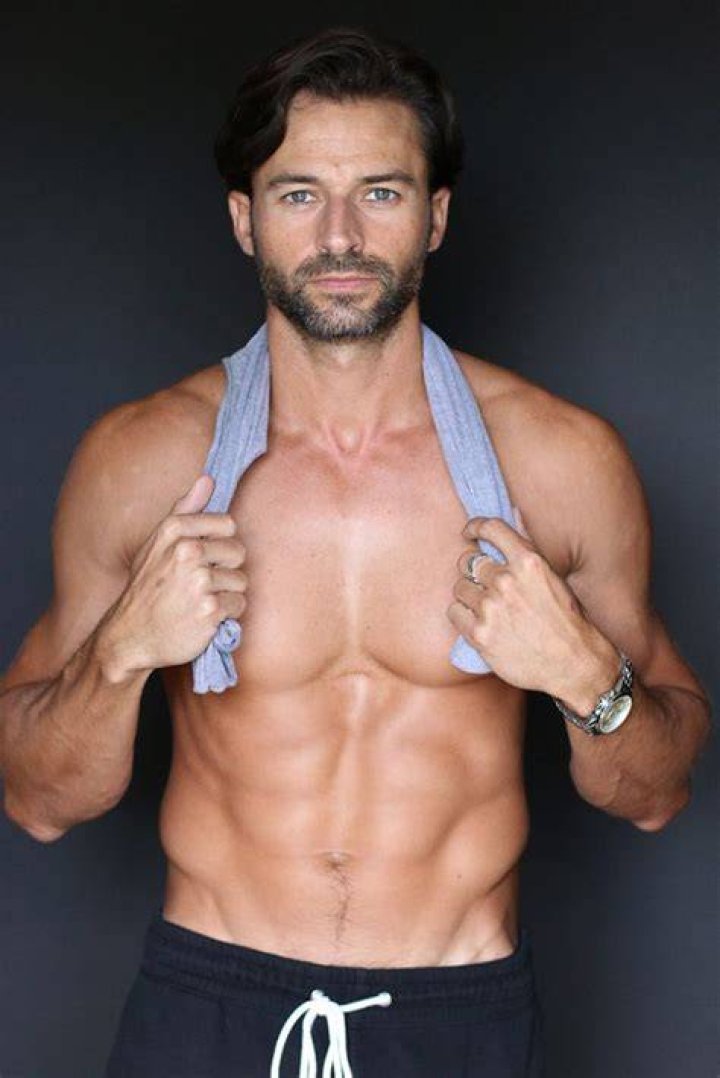 Brian Ames - Age, Family, Bio