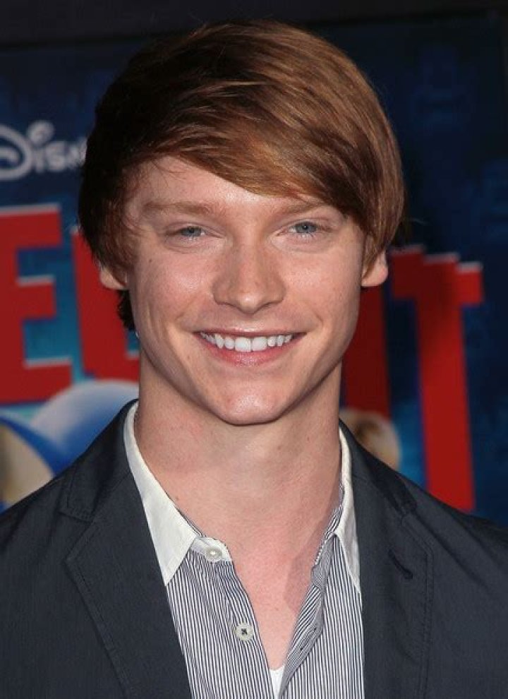 Calum Worthy Bio (Wiki) 