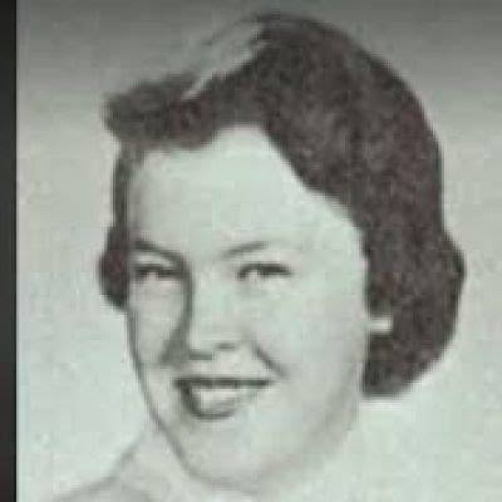 Candy Stevens - Age, Family, Bio