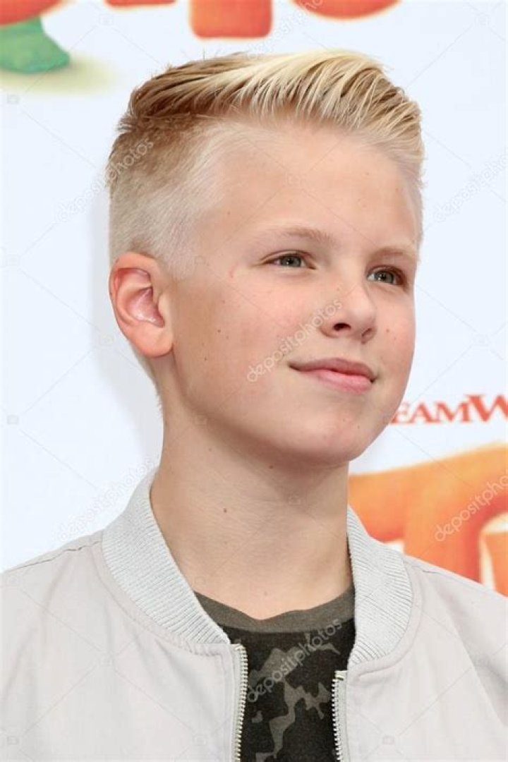 Carson Lueders photo 3