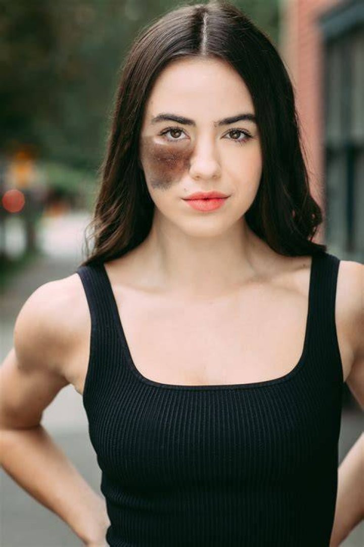 Cassandra Naud Bio (Wiki) 