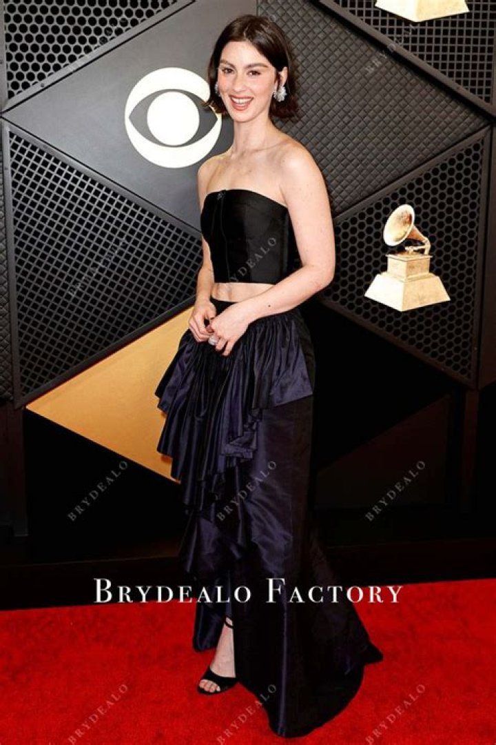 Gracie Abrams photo 2