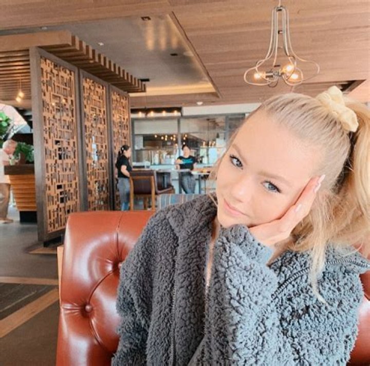 Hailey Sigmond Bio (Wiki) 