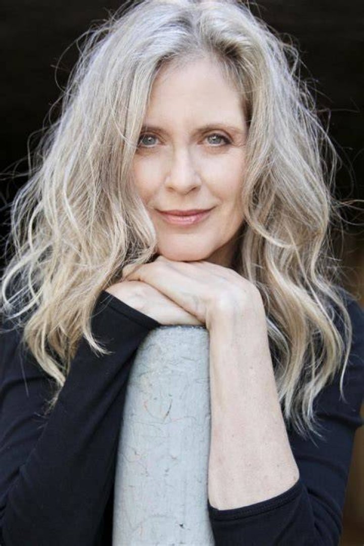 Helen Slater Bio (Wiki) 