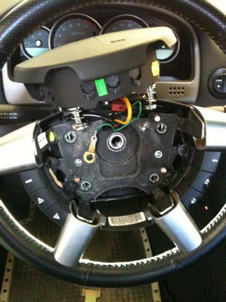 How much does it cost to fix steering wheel?