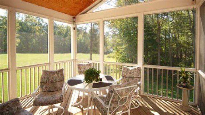 How much does it cost to rescreen a patio?