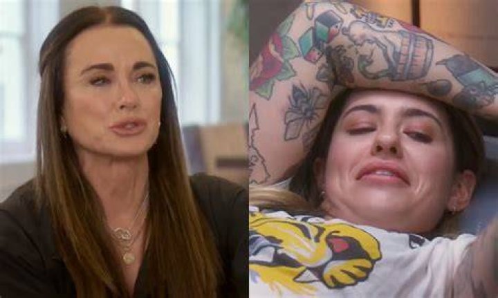 Is Morgan Wade lesbian?