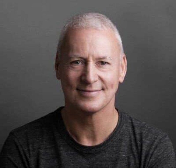 Jim White (presenter) Bio (Wiki) 