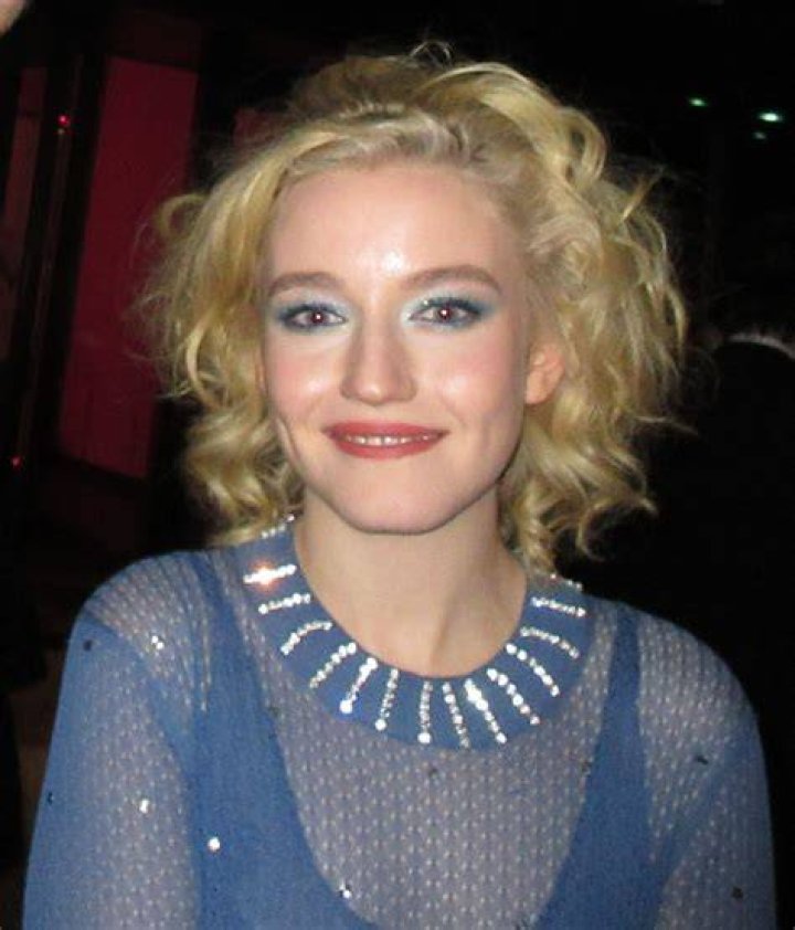 Julia Garner Bio (Wiki) 