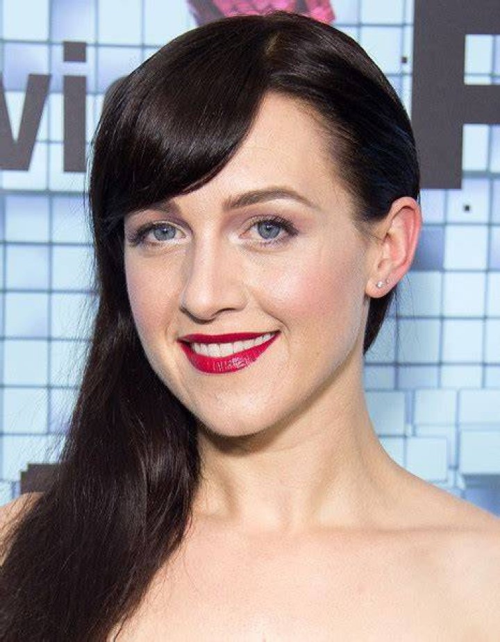 Lena Hall - Age, Family, Bio
