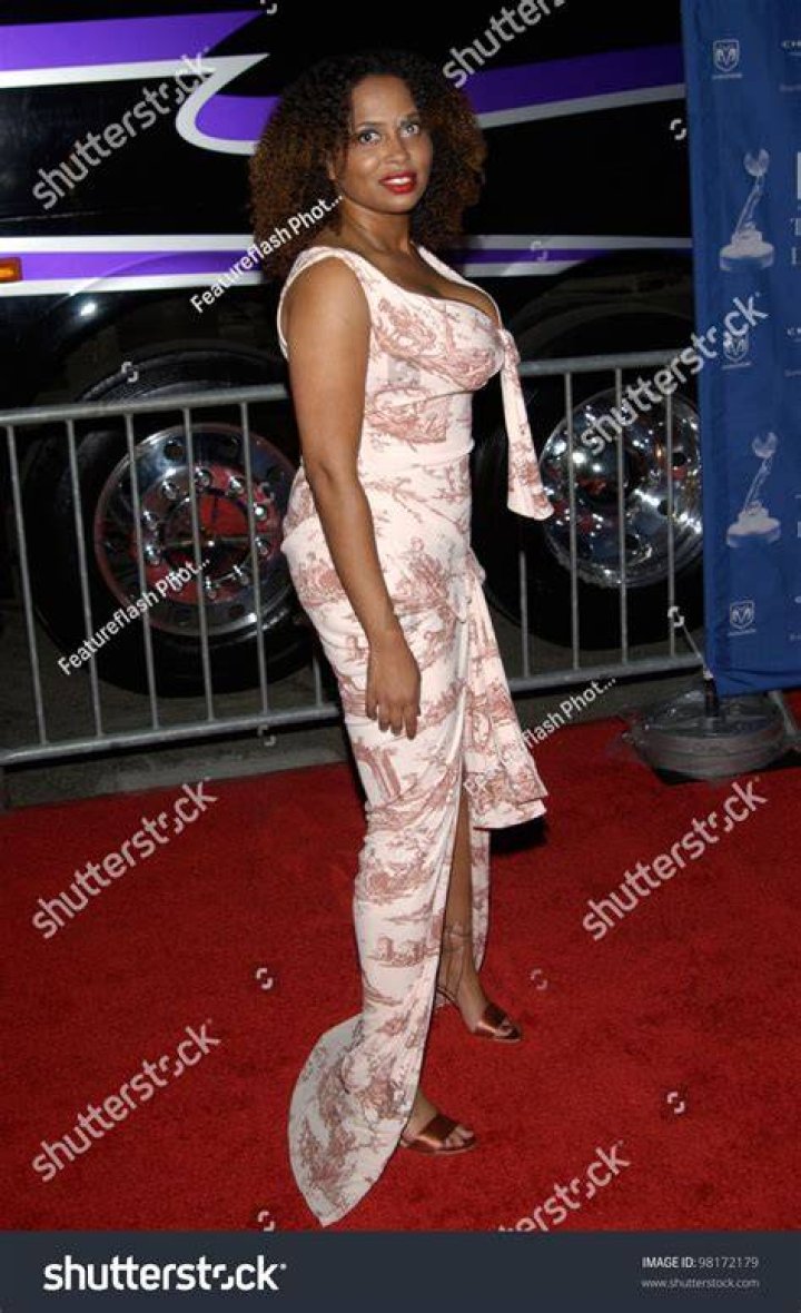 Lisa Nicole Carson photo