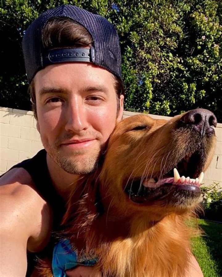 Logan Henderson Pets