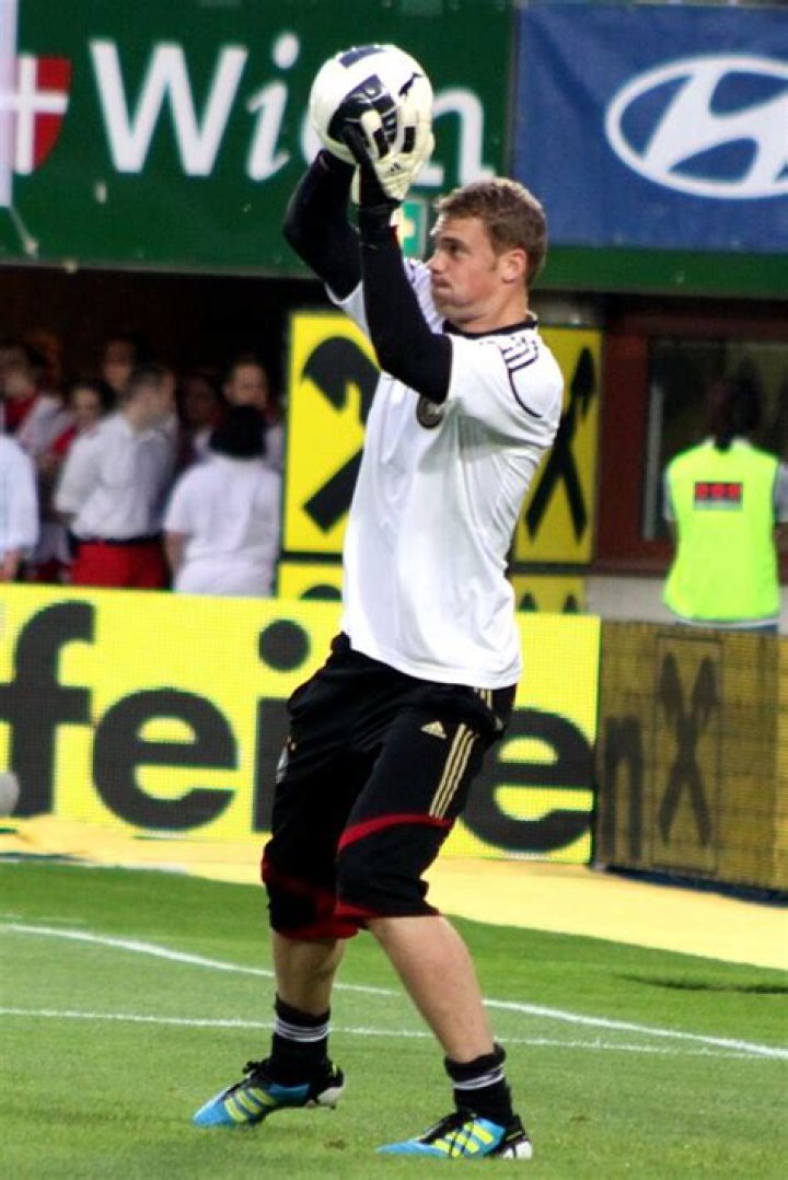 Manuel Neuer Bio (Wiki) 