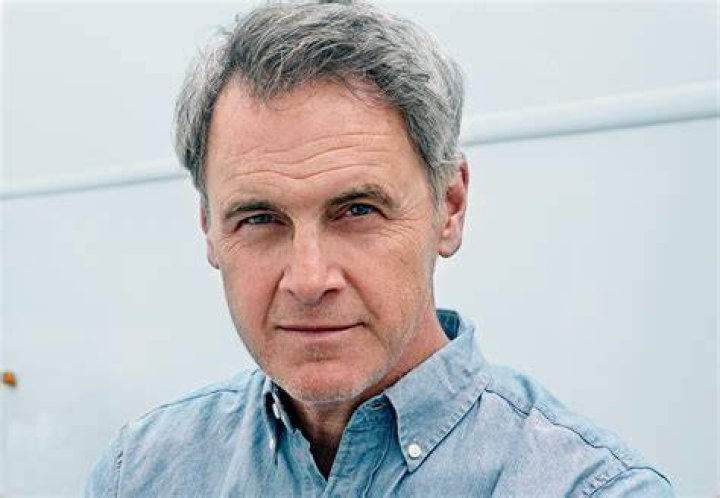 Mark Moses photo 3