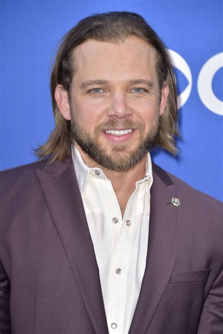 Max Thieriot photo 2