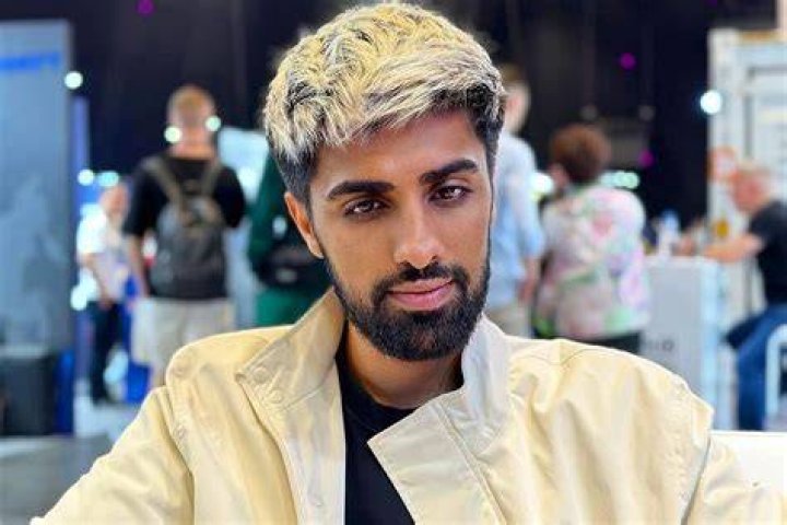 Mo Vlogs Mo Vlogs