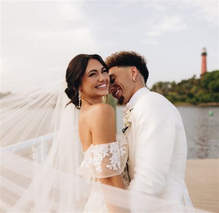 Disclaimer: Don’t watch if you are single! 10 celebrity couples #HotSummer photos Montana Ryder and Ryan Kaoud