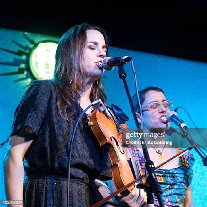 Rachel Haden is playing the guitar