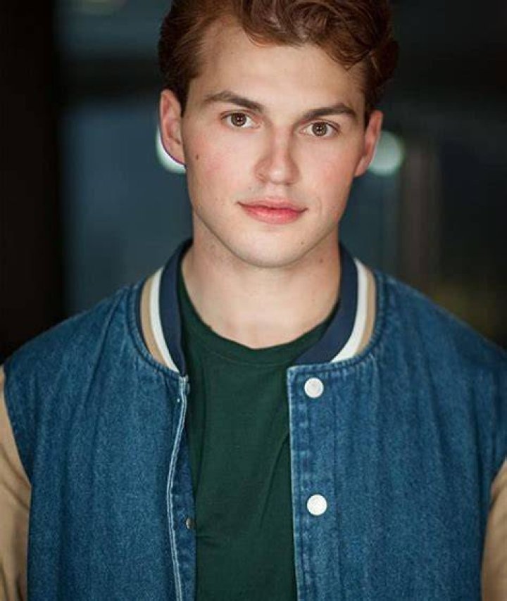 Sam Robert Muik Bio (Wiki) 
