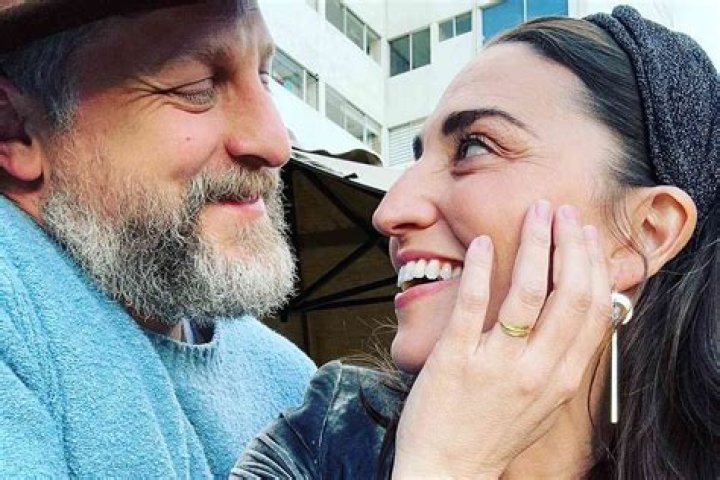 Sara Bareilles unveils new engagement ring a year after getting engaged Sara Bareilles got second engagement ring from her fiance Joe Tippett