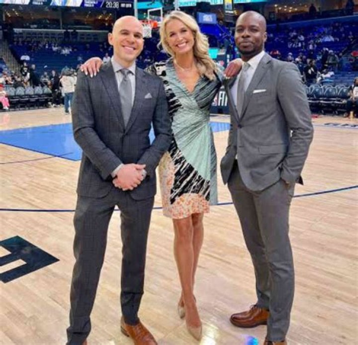 Sarah Kustok Sarah Kustok