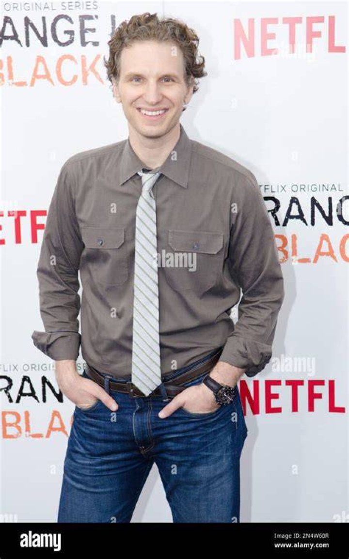 Sebastian Arcelus photo 2