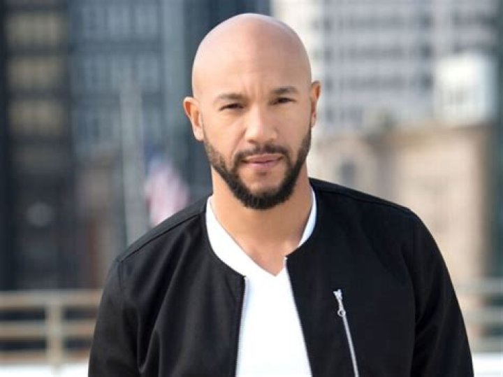 Stephen Bishop Bio (Wiki) 