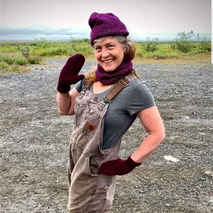 Sue Aikens Bio (Wiki) 
