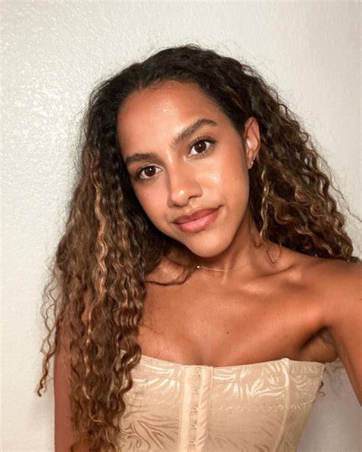 Who is Teddi Wright on ‘The Bachelor’ 2022 with Clayton Echard ? Check out The Bachelor star Biography, Age, Job, Ethnicity Teddi Wright was the first recipient to win the Impression Rose on Clayton Echard's Bachelor season