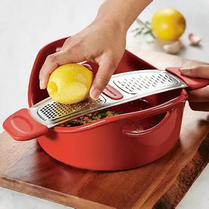 What grater does Rachael Ray use?