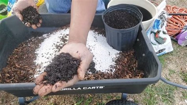 What is 511 soil mix?
