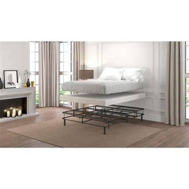 What is Hollywood bed?