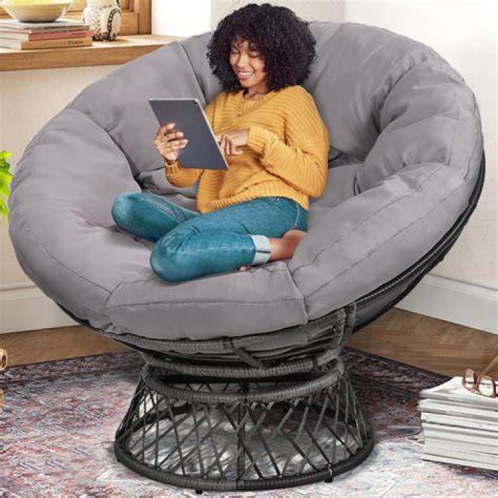 What sizes do Papasan chairs come in?