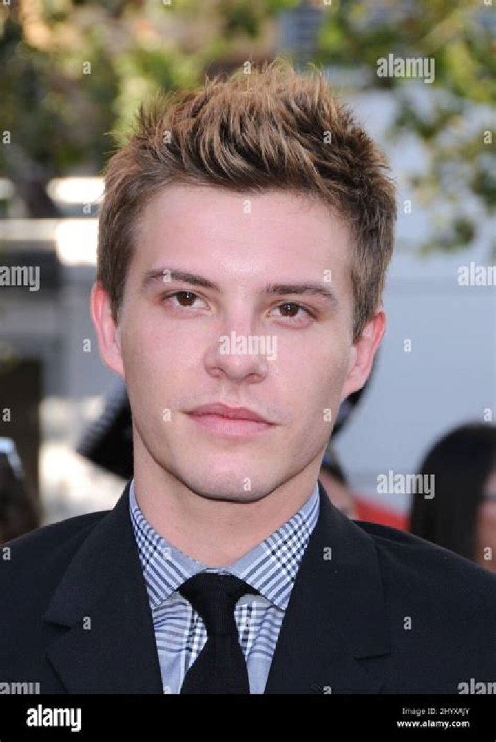 Xavier Samuel photo 2