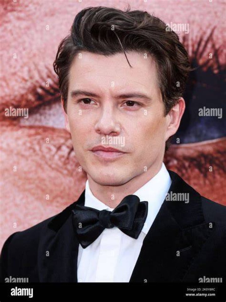 Xavier Samuel photo